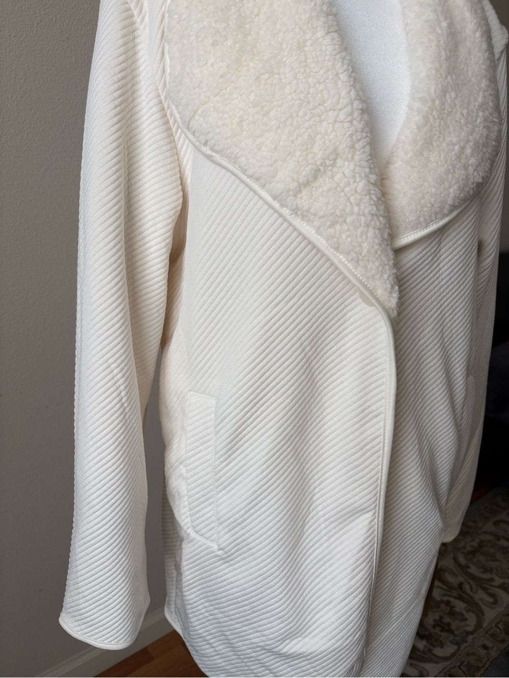 NWT Weatherproof Cream Sherpa-Trim Double-Sided Coat Size M - Picture 3 of 7